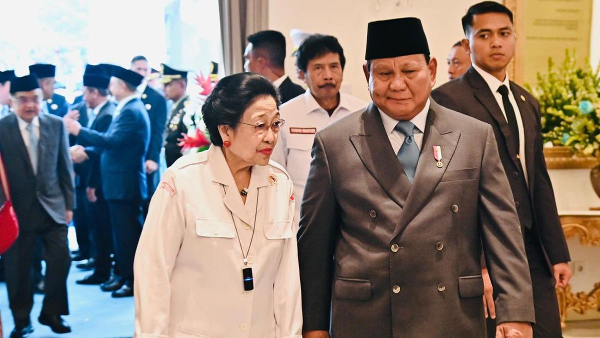 prabowo-dan-megawati-di-upacara-hari-pancasila-dok-bpmi-setpres-1748849020667_169